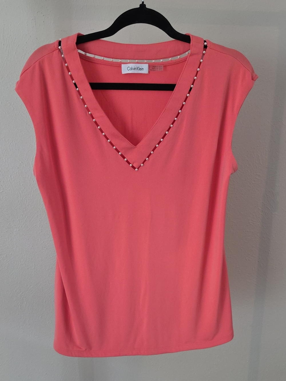 Calvin Klein Coral Sleeveless V-Neck Tank with Pearl Beaded Trim L
